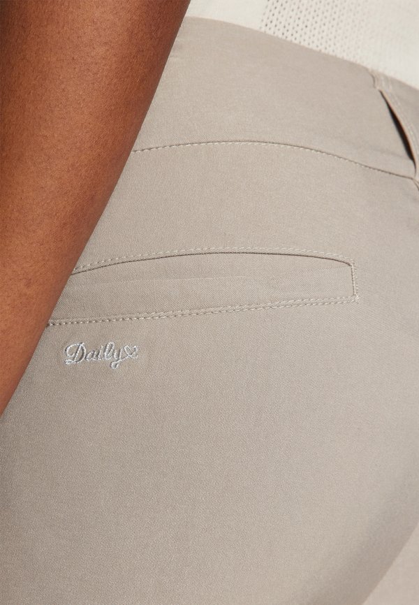 MAGIC PANTS - Trousers - hazel2