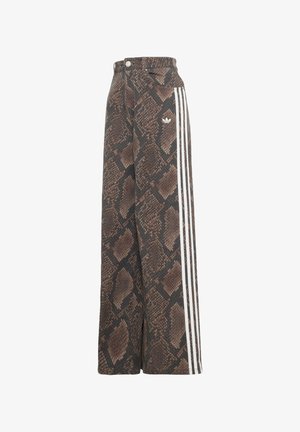 adidas Originals, SNAKE PRINT DENIM LOOSE - Loose fit teksad - earth strata/aurora coffee