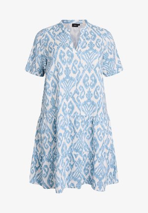 Kurzes weißes Kleid mit blauem Blumen- und geometrischem Muster, kurzen Ärmeln und stufigem Rockdetail.