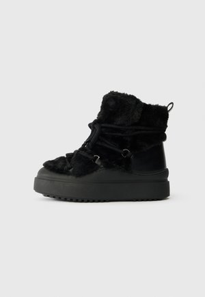 Even&Odd Botins de atacadores - black