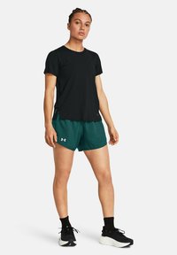 Under Armour FLY-BY - Kurze Sporthose - hydro teal
