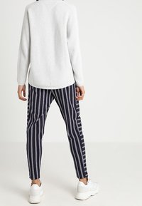 Tommy Jeans Strickpullover - grey