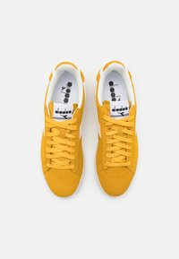 Diadora GAME UNISEX - Joggesko - yellow/ochre