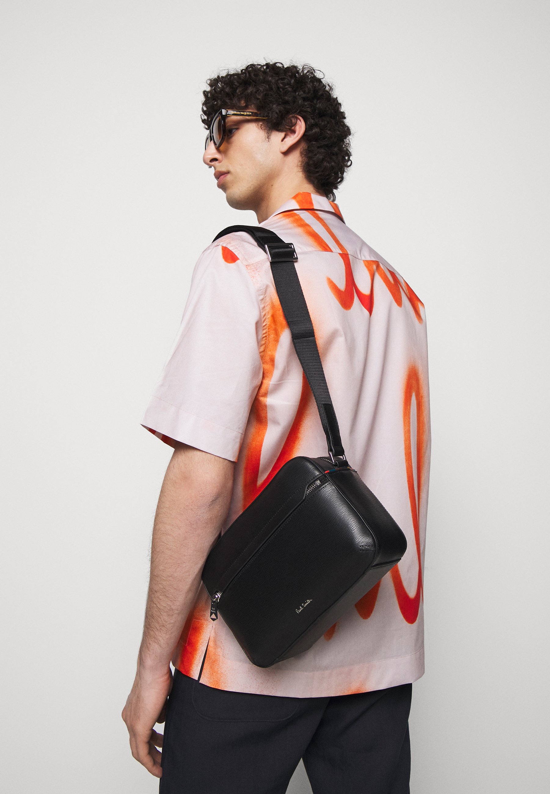 Paul smith camera bag Outlet