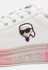 KARL LAGERFELD KAPRI  biały