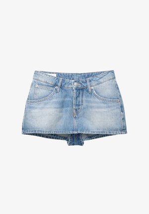 Farkkuhousut vaaleansinisinä, joissa on kulunut pesu. Ominaisuuksiin kuuluu viisi taskua ja edessä nappikiinnitys. Klassinen malli suoran helman kanssa.