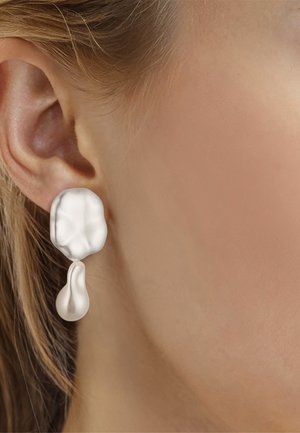 Yokoamii, PERLE (SYNTH.) MODESCHMUCK  - Náušnice - silberfarben
