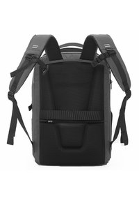 Zaino nero con schienale in rete e spallacci imbottiti, dotato di protezione RFID e design elegante e minimalista, adatto per l'uso quotidiano.