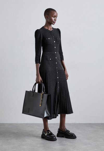 sandro TUILERIES - Robe pull - noir