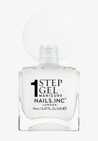 Bottiglia di smalto per unghie in vetro trasparente con un tappo bianco rotondo. L'etichetta riporta "1 STEP GEL MANICURE NAILS.INC LONDON" in testo nero. Capacità di 14 mL.