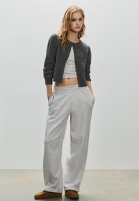 PULL&BEAR BUTTON - Kardigán - dark grey