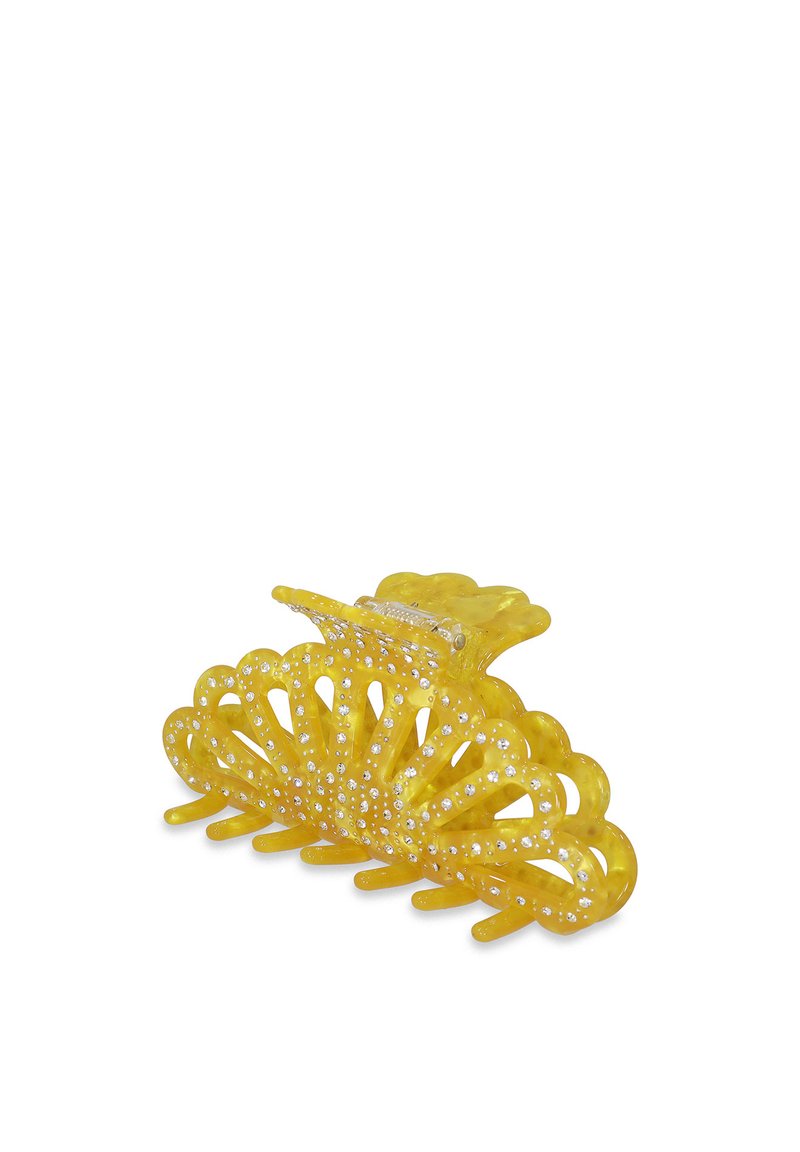 Pinza para el cabello amarilla hecha de plástico con un diseño floral, con un acabado brillante y adornada con piedras de rhinestone transparentes para decoración.