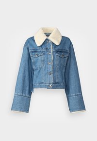 Blå denimjacka med fåra krage och foder, knappstängning, bröstfickor med klaff och breda ärmslut.