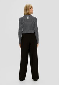 s.Oliver BLACK LABEL AUS STRETCH - Langarmshirt - schwarz