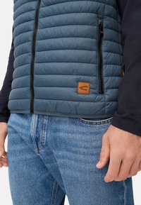 camel active STEPP - Vest - tinted blue