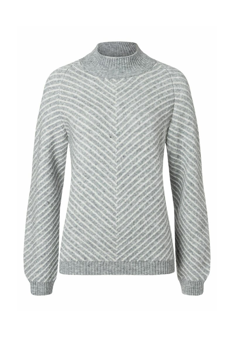 Grauer Pullover mit hohem Kragen, der ein Chevron-Muster in unterschiedlichen Breiten aufweist. Hergestellt aus weichem Material mit gerippten Bündchen und Saum.
