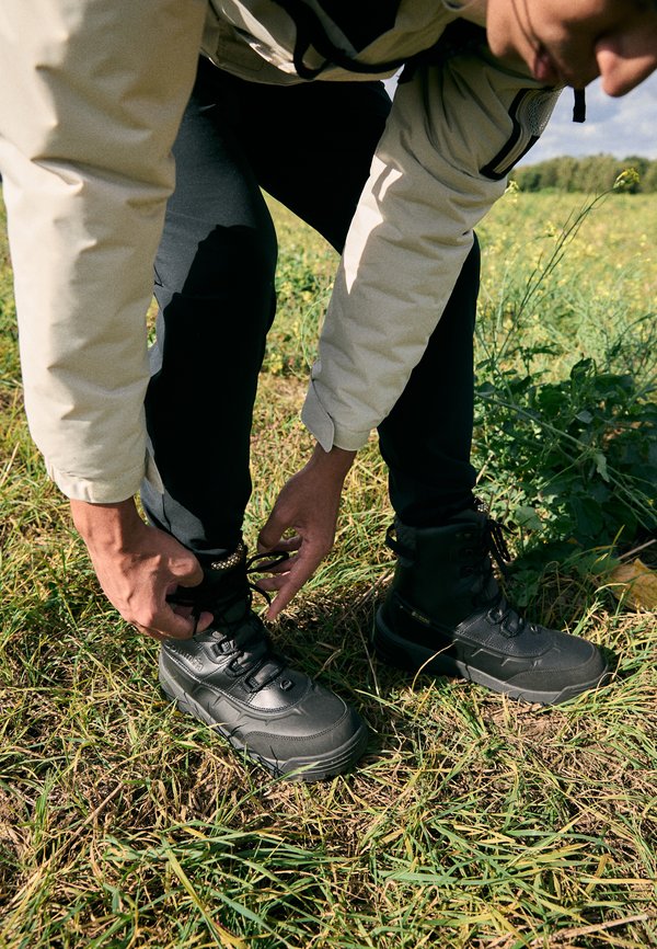 BUGABOOT™ CELSIUS - Hiking shoes2