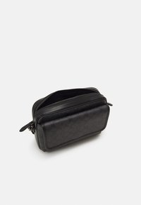 COACH CHARTER FLAP CROSSBODY 24 IN SIGNATURE - Borsa a tracolla - charcoal