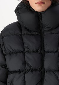 LOW LIGHTS STUDIOS® CUBIC SPHERE PUFFER JACKET UNISEX - Vinterjakker - black