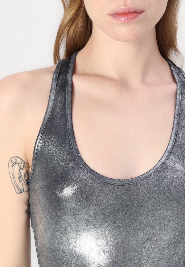 T AMA - Top - total eclipse4