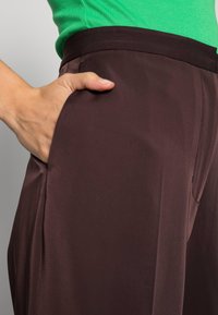 Samsøe Samsøe COLLOT TROUSERS - Calças - chocolate plum