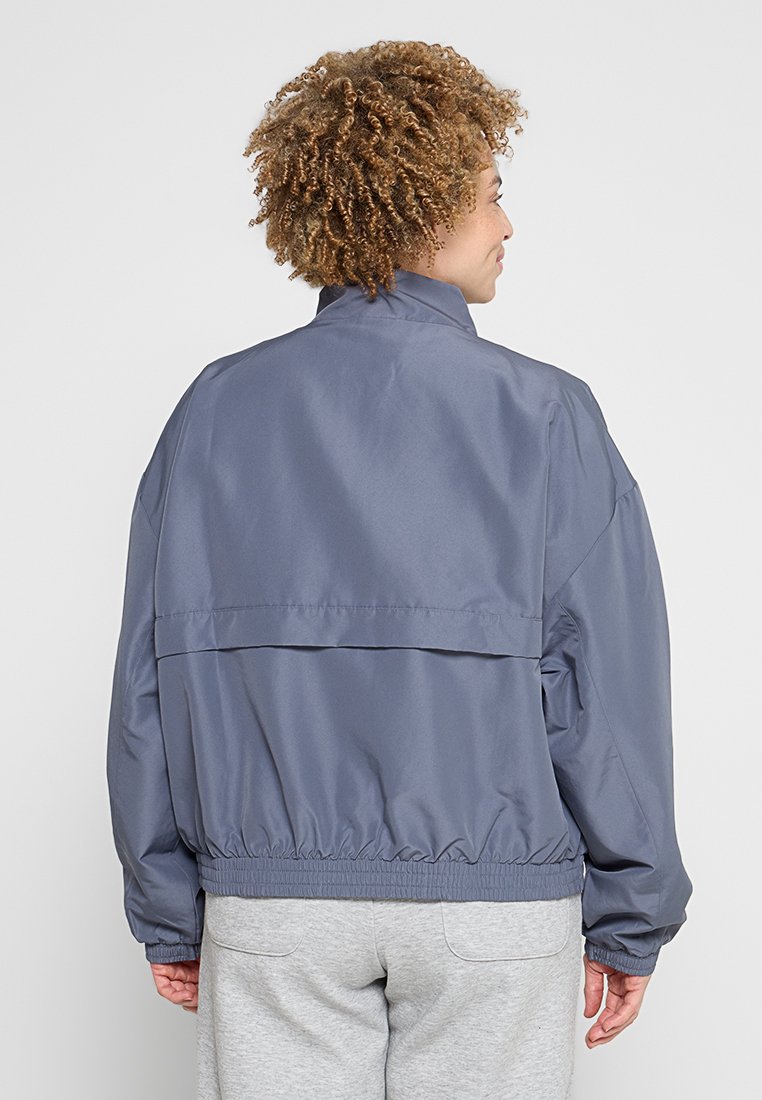 Leichte Jacke