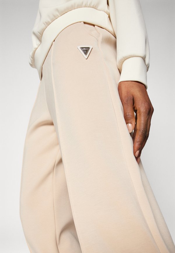 OLYMPE JOGGER - Tracksuit bottoms - fawn taupe2