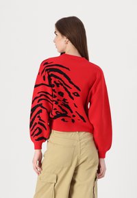 Noisy May NMCHARLOTT O-NECK NOOS - Vesta - red