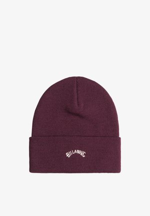 Beanie in magenta a maglia con risvolto. Presenta il logo "Billabong" ricamato in bianco. Realizzato in materiale morbido e elastico con texture a coste.