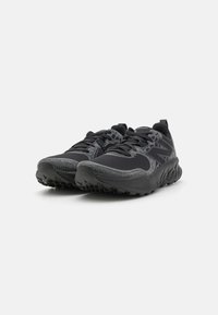 New Balance FRESH FOAM X HIERRO V8 - Løbesko trail - black