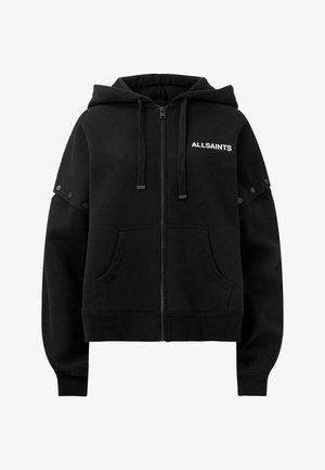 Sort hættetrøje med lynlås, foret hætte, frontlommer og dekorative sorte nitte-accenter på skuldrene. Har logoet "ALLSAINTS" i hvid tekst.