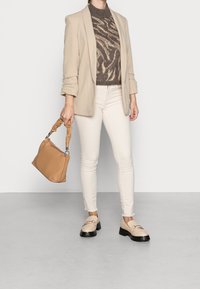 Pieces Petite Pullover - off-white