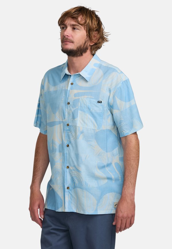 MIT KURZEN ÄRMELN  - Shirt - wbl3