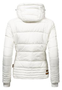 Vit pufferjacka med huva, med horisontell sömnad och ribbade ärmslut. Inkluderar två bruna märken nära fållen.