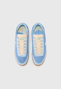 Lacoste AURA  - Tossud - blue/gum