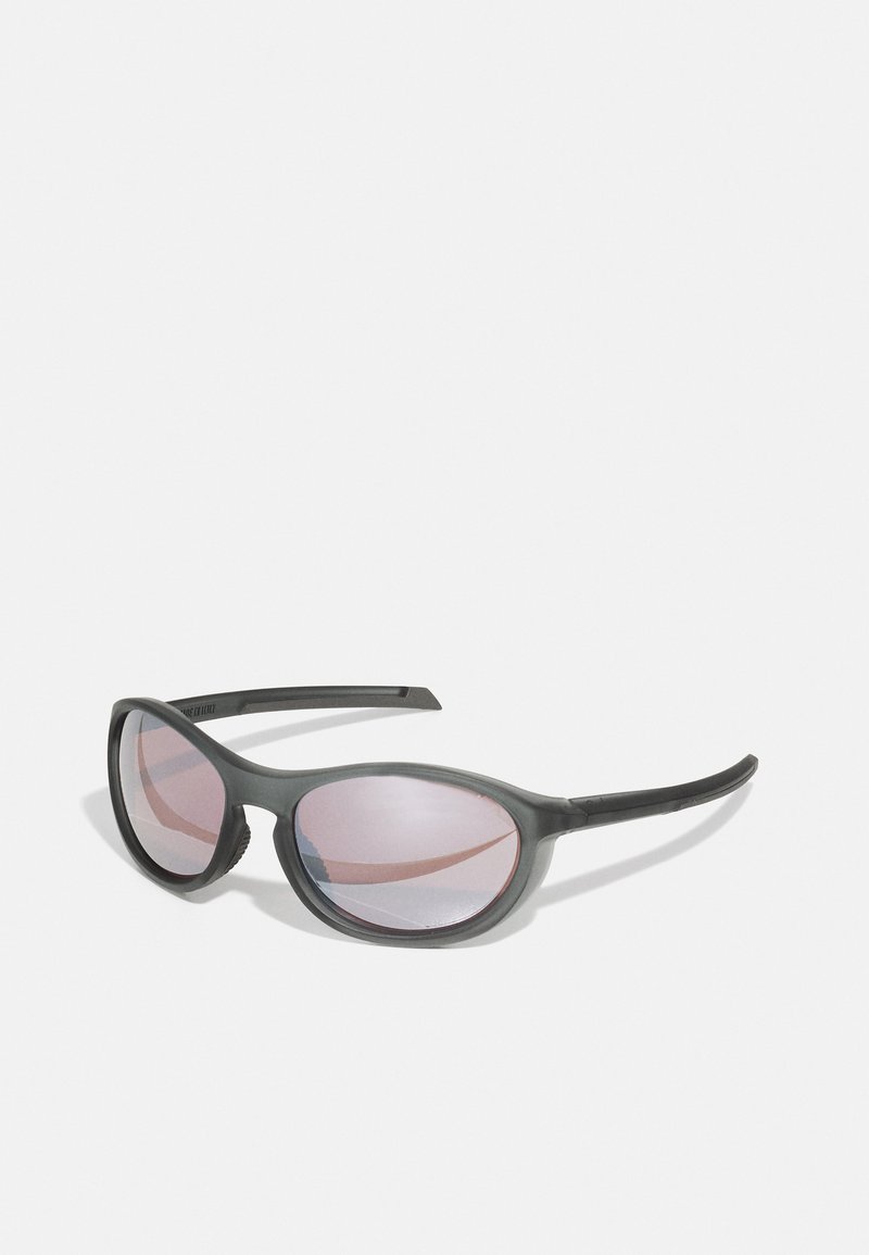 Rapha DALTON GLASSES UNISEX - Päikeseprillid - smoke/black