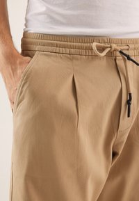 Pier One Tygbyxor - beige