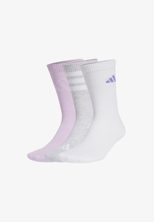 Tres pares de calcetines: púrpura claro, gris a rayas y blanco. Presentan una textura acanalada y los logotipos de Adidas en colores coordinados.