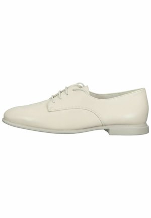 Lederschuh im Oxford-Stil in Off-White mit glatter Oberfläche, abgerundeter Schuhspitze, sechslöchriger Schnürung und einer niedrigen, flachen Gummisohle.