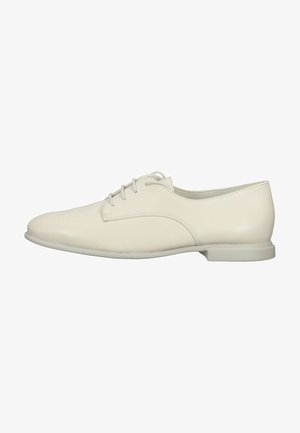 Lederschuh im Oxford-Stil in Off-White mit glatter Oberfläche, abgerundeter Schuhspitze, sechslöchriger Schnürung und einer niedrigen, flachen Gummisohle.