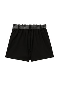 Shorts neri con vita elastica e cintura argentata testurizzata. Il tessuto è liscio e leggero, con una vestibilità comoda e senza tasche.