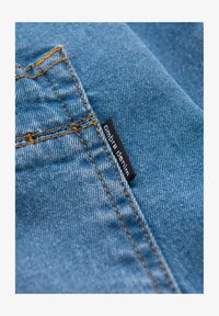 Non sélectionné, blue