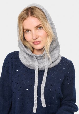 Maglione con cappuccio grigio e corpo blu navy, caratterizzato da paillettes sul davanti e coulisse. Il tessuto testurizzato offre un aspetto morbido e accogliente.