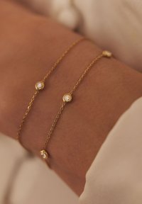 Isabel Bernard DE LA PAIX ALFIE GOLD 14 CT, DIAMOND 0.12 CT - Armband - gold coloured