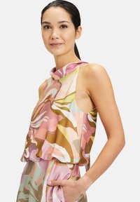 Vera Mont MIT STEHKRAGEN - Vestito elegante - camel rosé