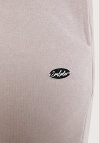 Smilodox AMAYA CUFFED JOGGERS - Trainingsbroek - hellbraun