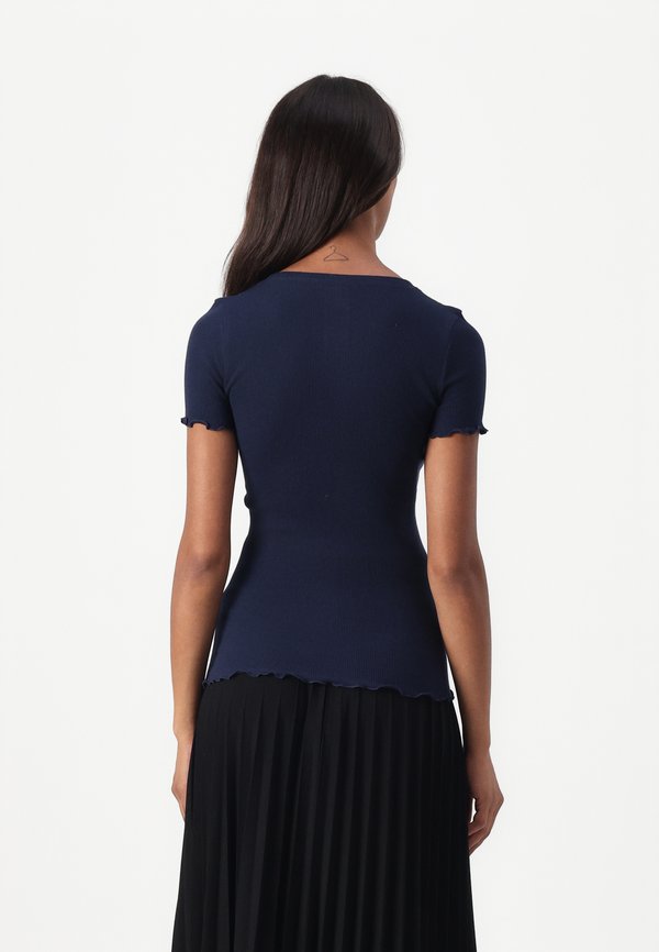 BERNADINE REGULAR O NECK - Basic T-shirt3