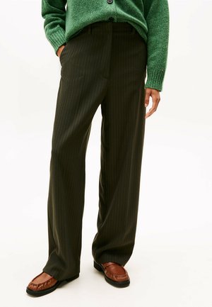 PINSTRIPE PANT - Pantaloni - camo green pinstripe