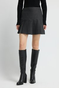 Pliceret nederdel /Nederdele med folder - striped anthracite