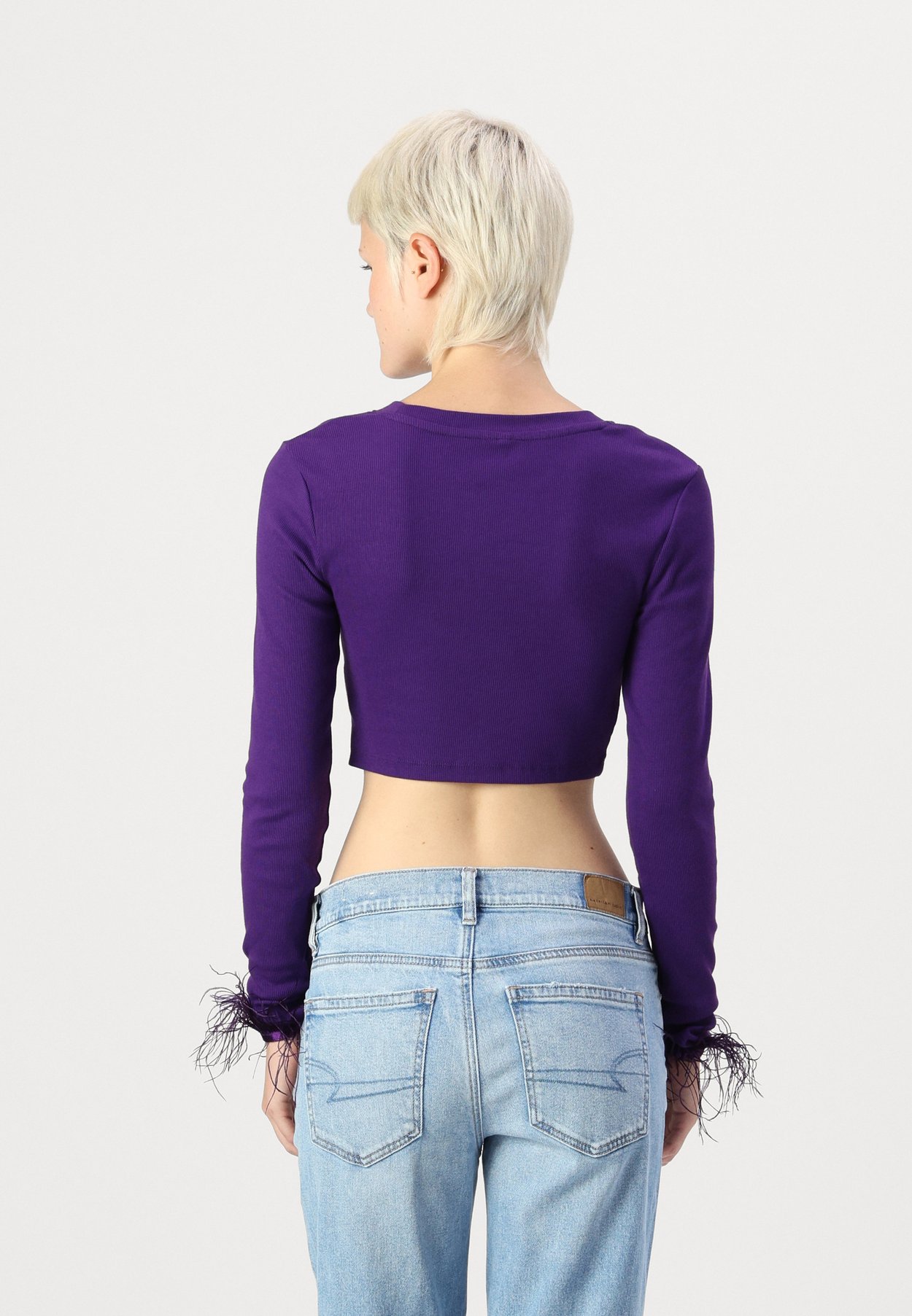 ONLFEATHER CROPPED TOP